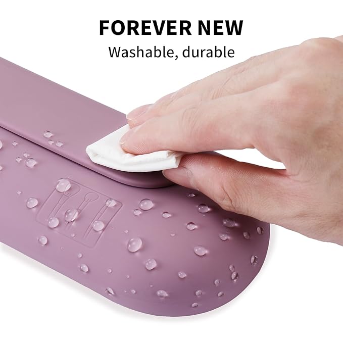 Silicone Makeup Brush Holder Travel Cosmetic Bag：Soft Portable Cosmetic Face Brushes Holder with Upgrade Anti-Fall Out Magnetic Closure, Large Travel Makeup Brush Case - Light Purple