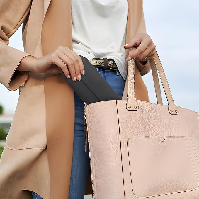 Silicone Makeup Brush Holder Travel Cosmetic Bag：Soft Portable Cosmetic Face Brushes Holder with Upgrade Anti-Fall Out Magnetic Closure, Large Travel Makeup Brush Case - Grey