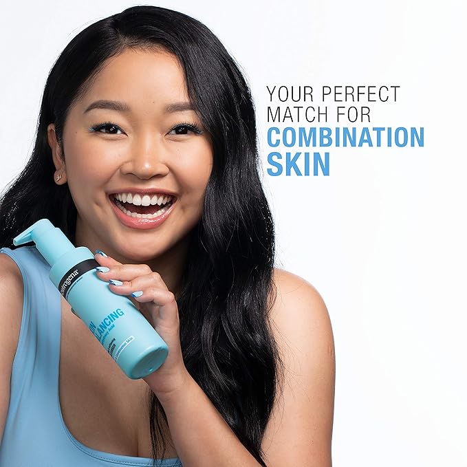 Neutrogena Skin Balancing Purifying Gel Cleanser with 2% Polyhydroxy Acid (PHA), Softening Face Wash for Normal & Combo Skin, Paraben-Free, Soap-Free, Sulfate-Free, 6.3 oz